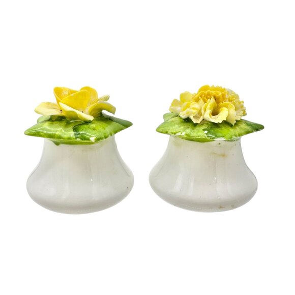 Vintage English Fine Bone China Salt and Pepper Shakers White with Yellow Flower - Picture 1 of 5